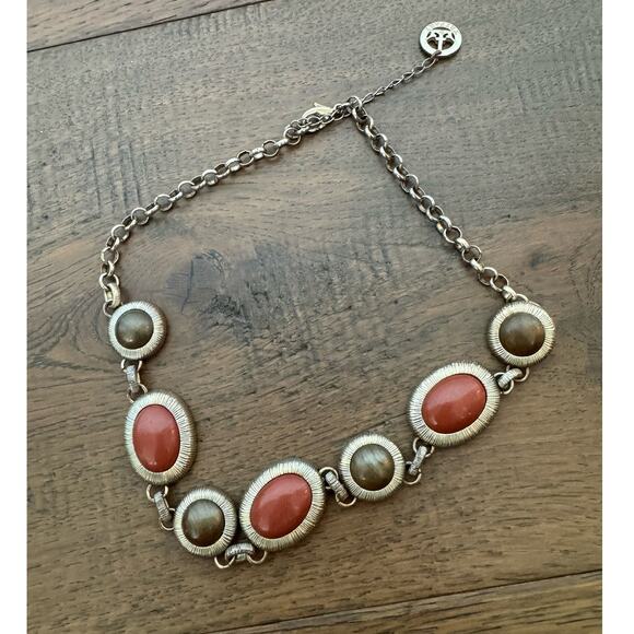 Trifari Rolo Chain Cabochon Necklace Gold Tone Neutral Green Orange - Picture 1 of 5